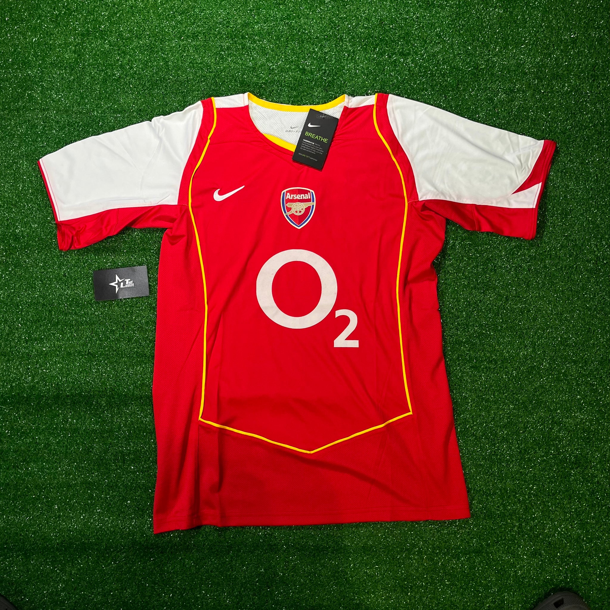 Arsenal Home Kit 04/05