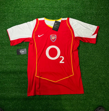 Arsenal Home Kit 04/05