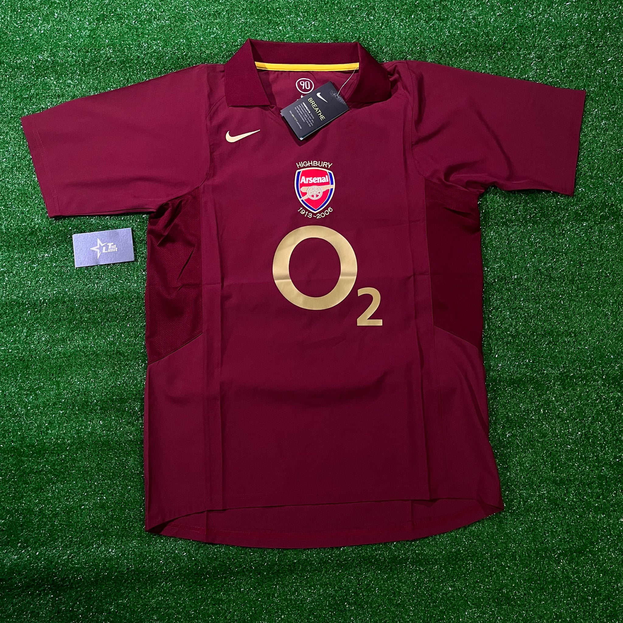 Arsenal Home Kit 05/06