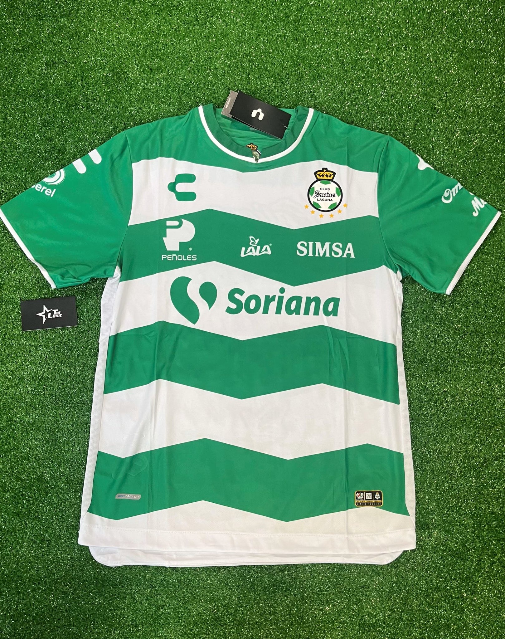 Santos Laguna Home Kit 23/24