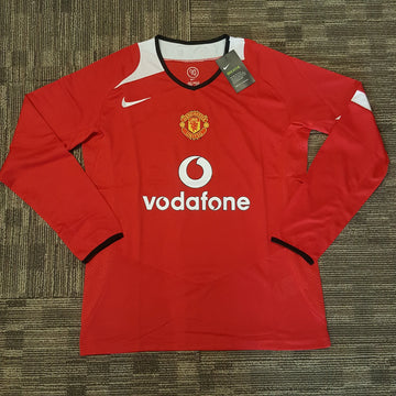 Manchester United Home Kit 04/06